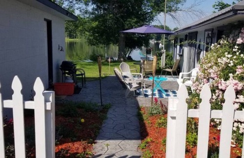 Clare Cabin | Family-friendly lakefront cabin with large outdoor space!