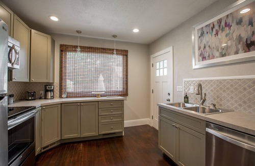 University Park House | Family Friendly Modern Historic Luxury, Minutes to Walk to CSU and Old Town!