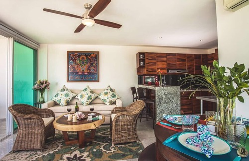Flamingos Apartment | Family-friendly BEACHFRONT! Amazing pools and best beach around!