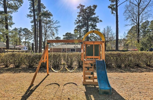 New Bern House | Family-Friendly New Bern Home with Backyard!