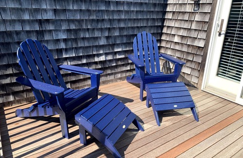 West of Town House | Family Friendly Oasis: Private Acre, Heated Pool, Bikes, Walk to Town & Brewery