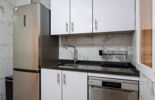 Fuengirola Apartment | Family-Friendly : Renovated 110m2 Apartment with A/C, Wheelchair Access, Pool
