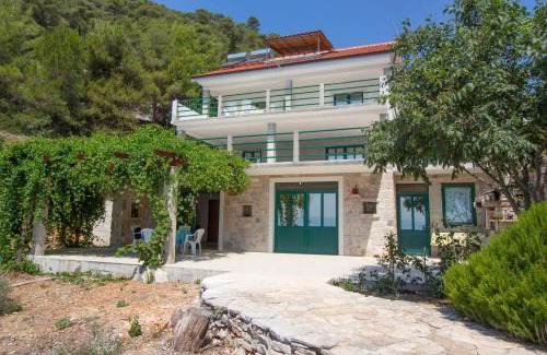 Gdinj Apartment | Family friendly seaside apartments Cove Rapak, Hvar - 12779