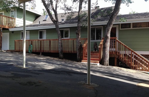 Jamestown House | Family-Friendly South Tulloch Lake Waterfront Home w/Boat Dock