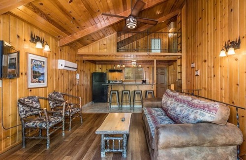 Bass Lake Hotel | Family Friendly Stay w/Balcony | Lake Activities & Perfect Outdoor Adventure
