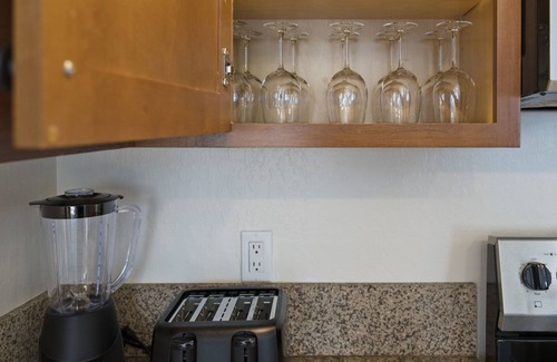 Northwest Reno House | Family Friendly! The Peachtree House, Reno's Scandinavian Haven