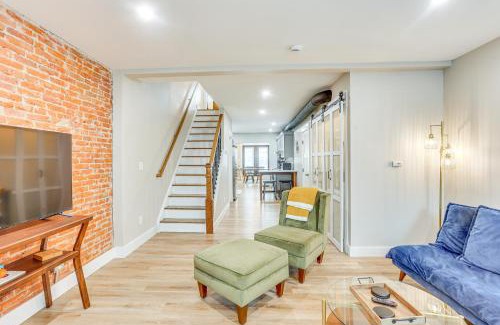 Columbia House | Family-Friendly Townhome with Patio in Columbia!