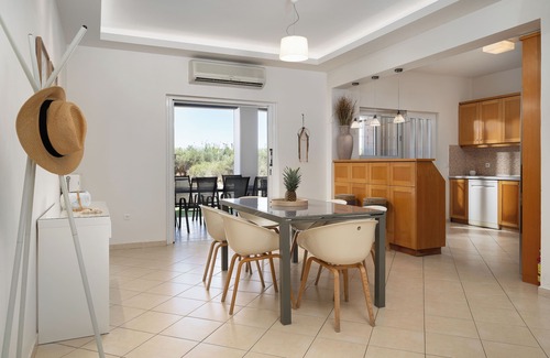 Asprouliani Villa | Family-Friendly Villa With Large Pool In Idyllic Surroundings, Sea/Mountainview