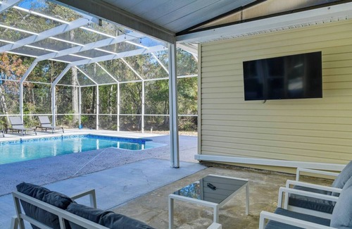 Ponchatoula House | Family-Friendly with Game Room & Screened-In Pool