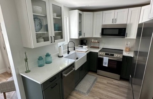 Cambridge House | Family friendly with a Pool and Game Room. Convenient Location with a view.