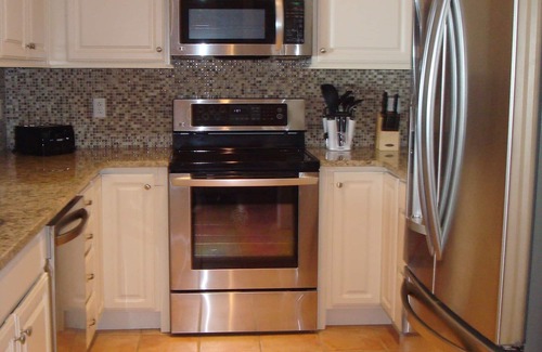 Geneva-on-the-Lake Condo | Family Fun And Beautiful Views On Lake Erie. Perfect Luxury Condo/Indoor Pool