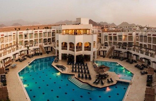 Sharm El Sheikh Resort | Family Fun Awaits | 3 Pool-View Rooms, Spa, Bingo & Live Music