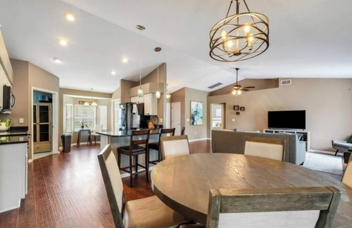 Nichols House | Family Fun Haven: 3 Bed/2 Bath/6 Mi to Legoland/Pet Friendly!
