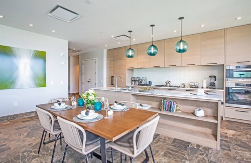 Wailea Villa | FAMILY FUN & LUXURY ANDAZ PENTHOUSE OCEAN & SUNSET VIEWS FROM LANAI HOT TUB 3 Br/4 Ba for 8