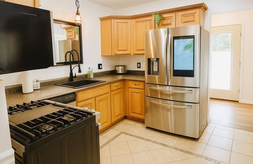 Newtonville House | Family Fun! Pool, Fire Pit, Huge Yard Near SUNY Albany & Attractions
