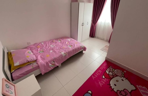Batu Pahat House | FAMILY Gathering - Sized Corner Lot House with outdoor landscape