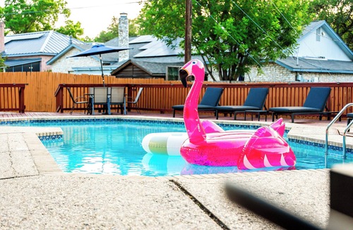 Arboretum House | Family Gem - Heated Pool, Hot tub, GameRooms, Playground, Firepit, Chess, EV…