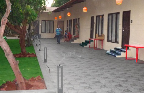 Navi Mumbai Resort | Family Get together, group picnic, weekend getaway in Panvel , Navi mumbai