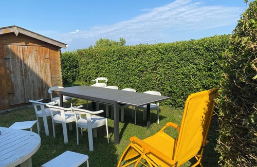 Porspoder House | Family holiday home, beautiful 180 degree sea view on the coast and the lighthouse