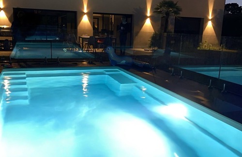 Les Moutiers-en-Retz House | Family home near the sea - heated swimming pool, trampoline, exotic garden.