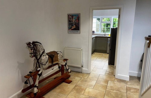 Wingham House | Family Home 3 Bed Vicarage Gardens, Wingham, Kent