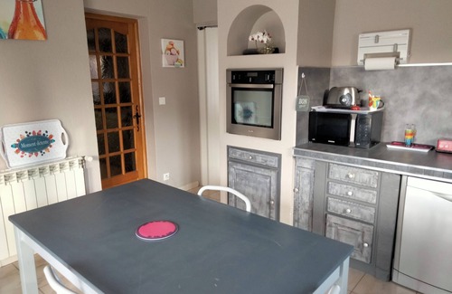 Chateauneuf-du-Pape House | FAMILY HOME WITH PRIVATE POOL SLEEPS 10