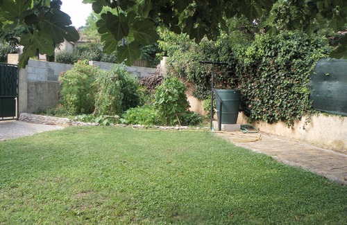 Chateauneuf-du-Pape House | FAMILY HOME WITH PRIVATE POOL SLEEPS 10