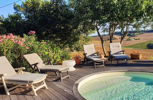 Moncaut House | FAMILY HOME. INFINITY POOL. EXCEPTIONAL VIEW