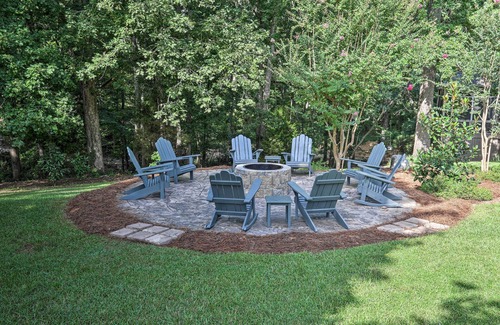 Lexington Cottage | Family Home w/Fire Pit, 2 Mi to Lake Access
