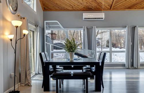 Long Pond House | Family Home W Hot Tub - 1 Mile To Lake