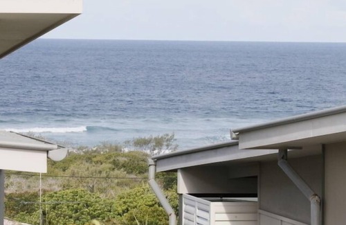 Peregian Beach House | Family Home with Blue Ocean Views, 200m from the Beach!