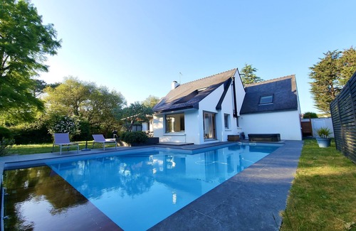 Carnac House | Family home with large heated pool and jacuzzi