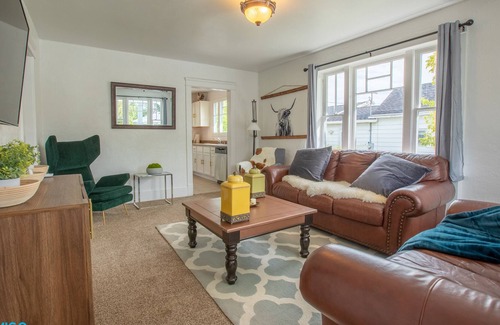Price House | Family Home with Space to Rest