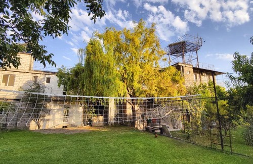 Yerevan Villa | Family hotel & resort + pools & garden