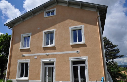 Sainte-Foy-les-Lyon House | Family house with swimming pool 3 kms from Vieux Lyon, 6 bedrooms, sleeps 10