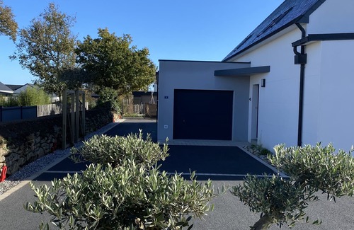 Belz House | FAMILY HOUSE CLOSE TO THE SEA