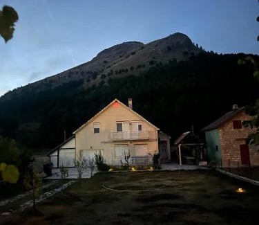 Njegusi House | Family house on the mountain - Krstac, Njegusi