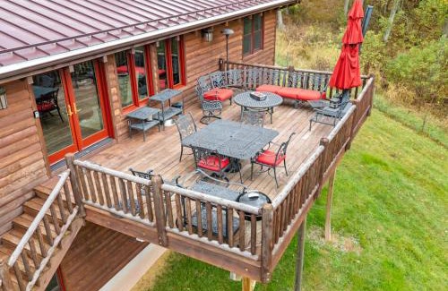 Baker Apartment | Family Mountain Escape w Private Suite Modern Comforts