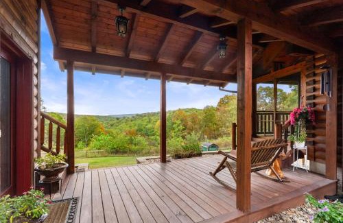 Baker Apartment | Family Mountain Escape w Private Suite Modern Comforts