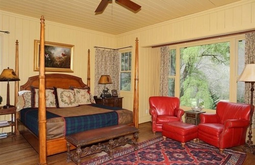 Canton Cabin | Family Mountain Lodge on 70 acres near Waynesville and Asheville