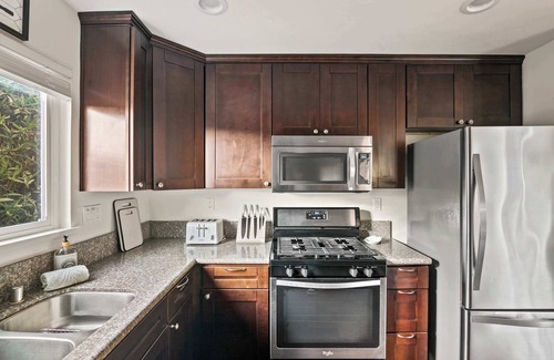 North Clairemont House | Family Oasis with Hot Tub and Dedicated Workspace