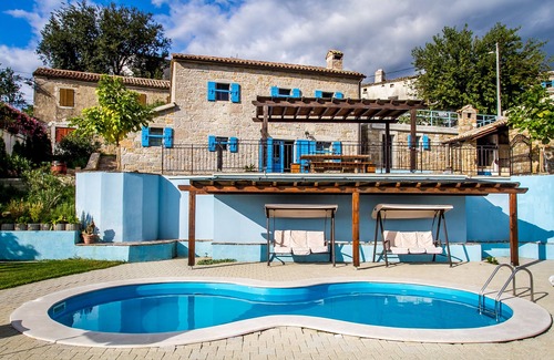 Buzet Villa | Family oriented, vintage stone villa w/pool in the hearth of Istria.