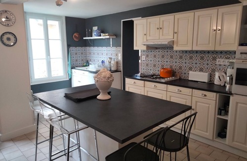 Bazouges-sur-le-Loir Cottage | Family Retreat: Heated Pool, Garden, Near Zoo & Le Mans Circuit