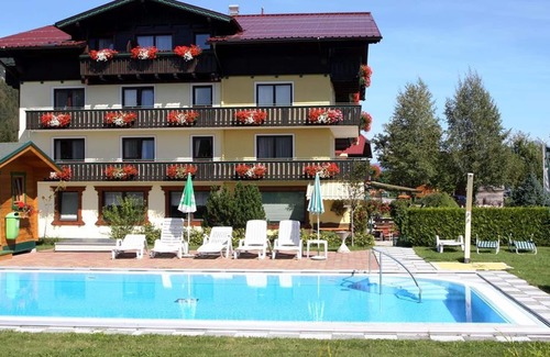 Ramsau am Dachstein Cottage | Family room with shower, WC - Timmelbauerhof