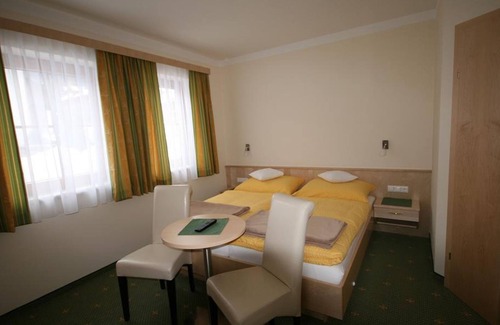 Haus Cottage | Family room with shower, WC - Pension Thorerhof