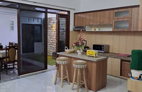 Mataram Villa | Family-size condo in the middle of city