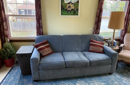Rivermont Apartment | Family Size Four Square near Rivermont Ave and Downtown Lynchburg