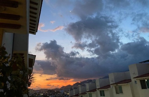 Acapulco Villa | Family size Villa with view to the ocean and astonishing sunsets