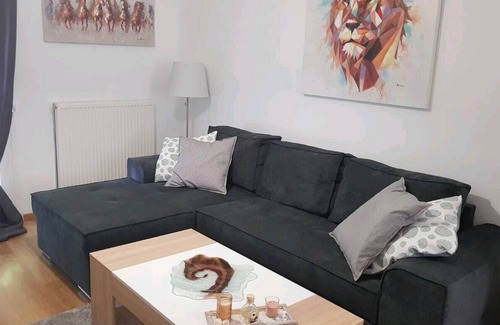 Vardaris Apartment | Family sized apartment 10 minutes from centre