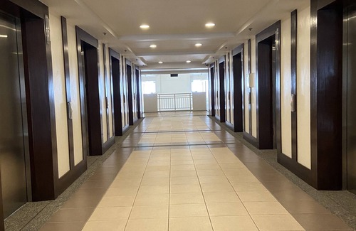 A. Bonifacio Condo | Family-sized condo w/hot shower, Wi-Fi, TV, terrace on 39F